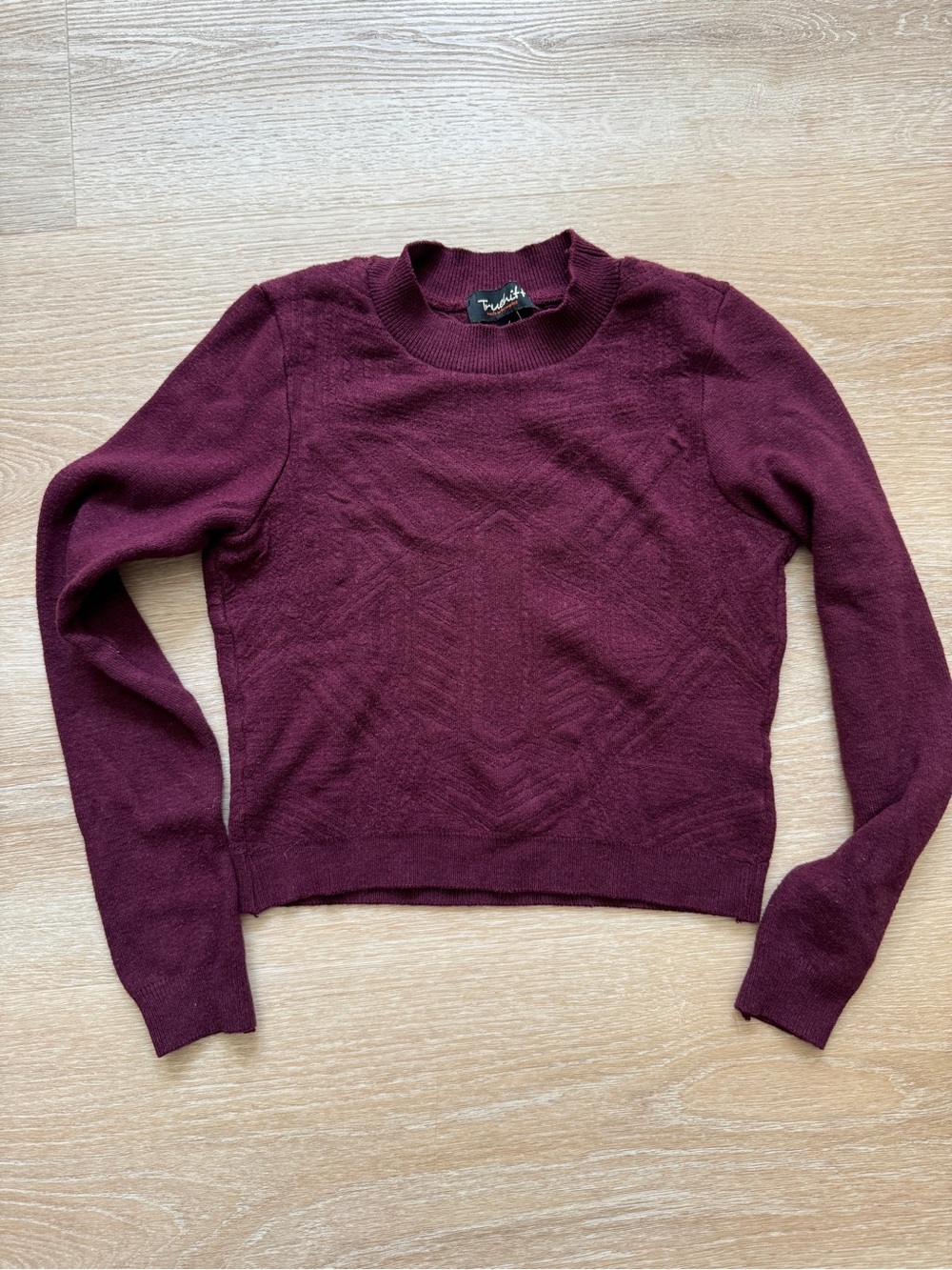 2017 Nasty Gal Cropped Fitted Maroon Sweater Women’s Size Small